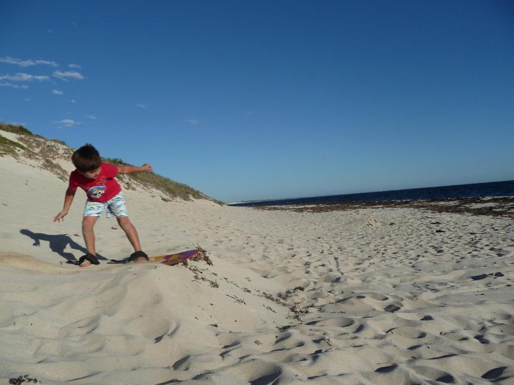 Centrebreak Beach Stay Green Head Exteriér fotografie