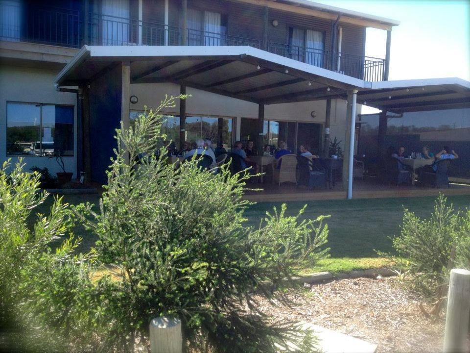 Centrebreak Beach Stay Green Head Exteriér fotografie